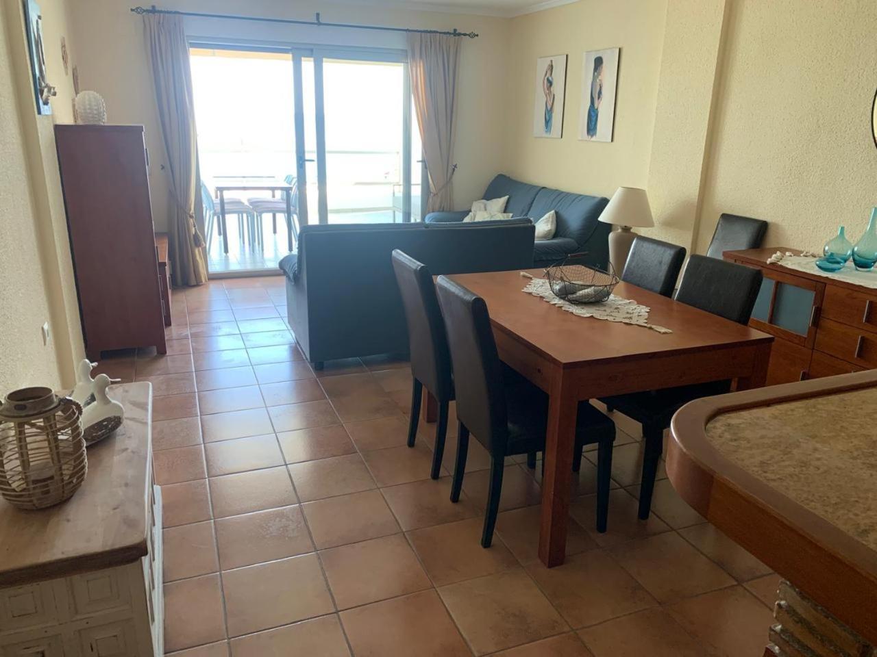 Excelsior Beachfront Apartment 卡尔佩 外观 照片